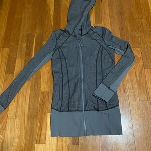 Lululemon chevron, full, zip sweatshirt, jacket, size 6
